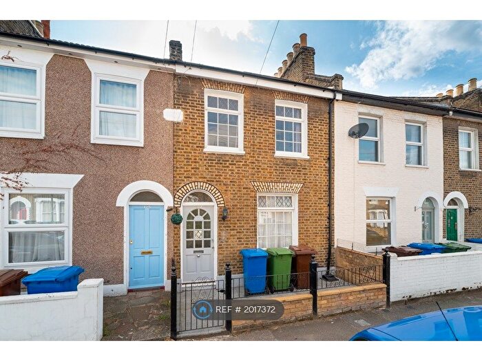 3 Bedroom Terraced House To Rent In Kirkwood Road, London, SE15