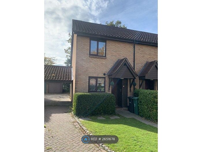 2 Bedroom Terraced House To Rent In Fieldview, Horley, RH6