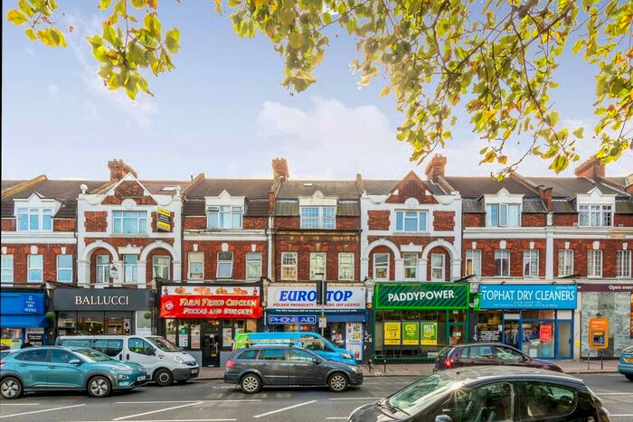 2 Bedroom Flat To Rent In London Road, Isleworth, TW7