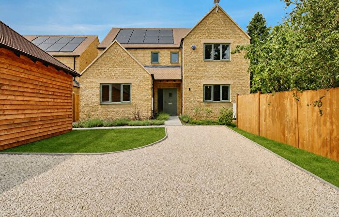 4 Bedroom Detached House For Sale In Driffield, Cirencester, GL7