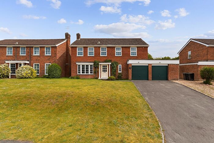 4 Bedroom House For Sale In Laverstock Park West, Laverstock, Salisbury, SP1