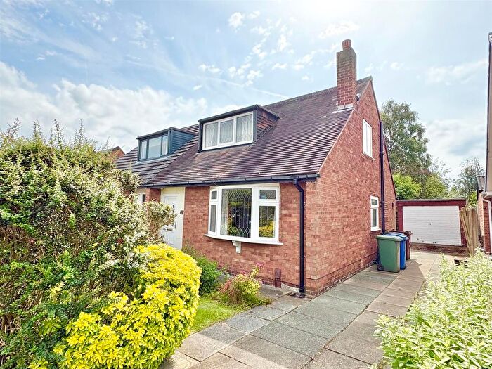 3 Bedroom Semi-detached Bungalow For Sale In Landside, Leigh, WN7