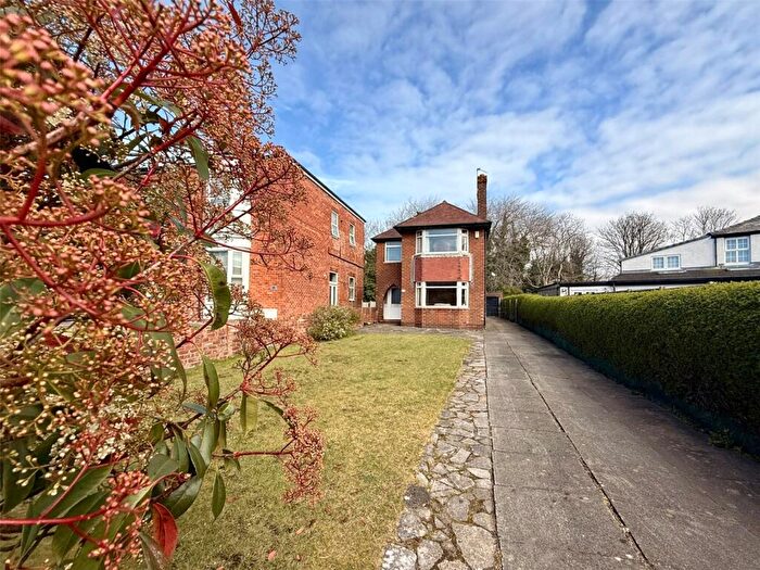 3 Bedroom Detached House For Sale In Hawkshead Street, Southport, PR9