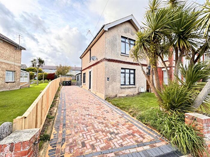 3 Bedroom Detached House For Sale In Green Lane, Shanklin, PO37