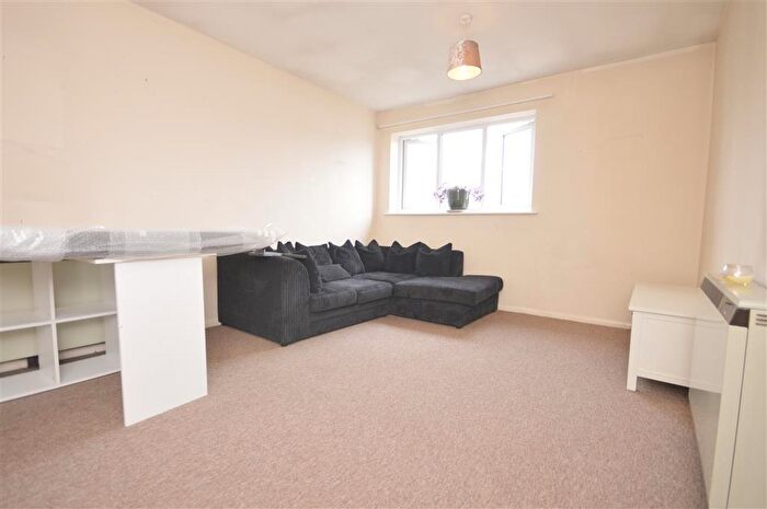 2 Bedroom Flat To Rent In Brook Street, Raunds, Wellingborough, NN9
