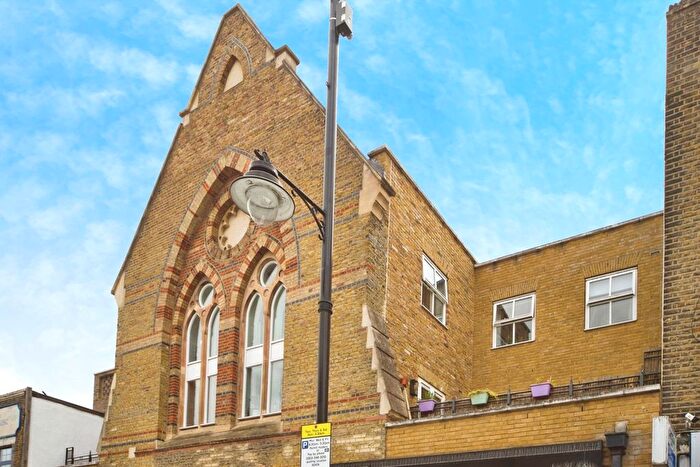 2 Bedroom Flat For Sale In Gladstone Place, London, London, E3