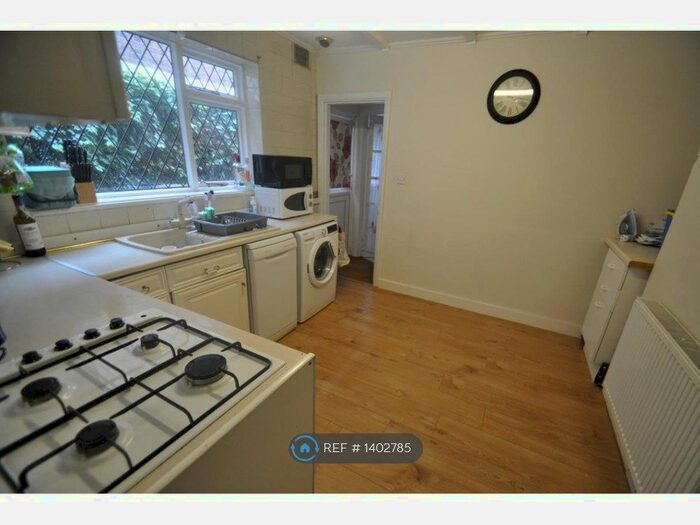 1 Bedroom Maisonette To Rent In Blandford Road, Kent, BR3
