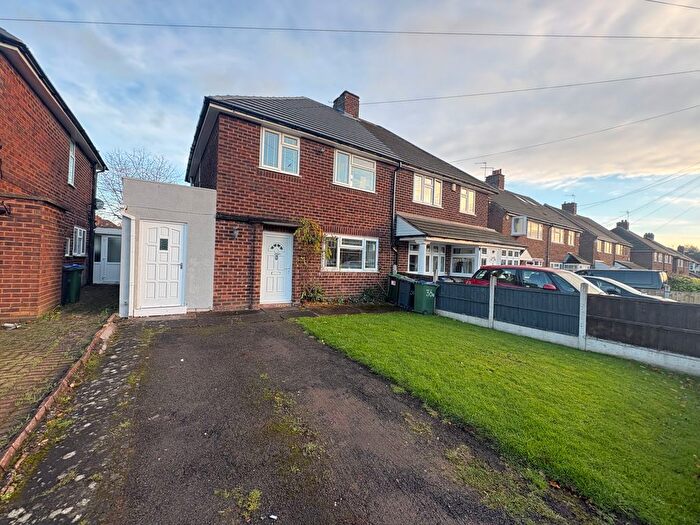 3 Bedroom Property To Rent In Parkfield Road, Oldbury, B68