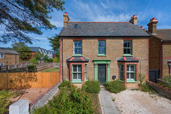 4 Bedroom Detached House For Sale In Belmont Road, Whitstable, CT5