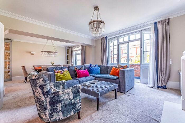 4 Bedroom Flat To Rent In Abingdon Villas, London, W8