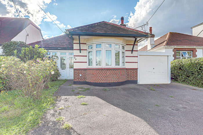 3 Bedroom Detached Bungalow For Sale In Southend Road, Rochford, SS4