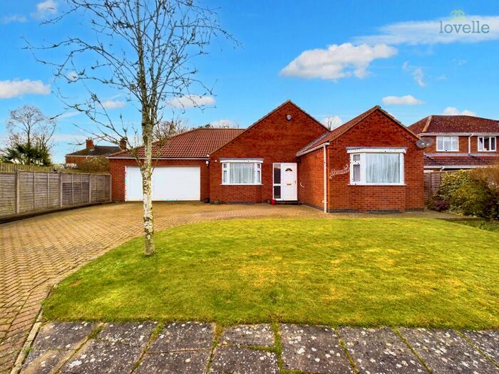 3 Bedroom Detached Bungalow For Sale In Lammas Leas Road, Market Rasen, LN8