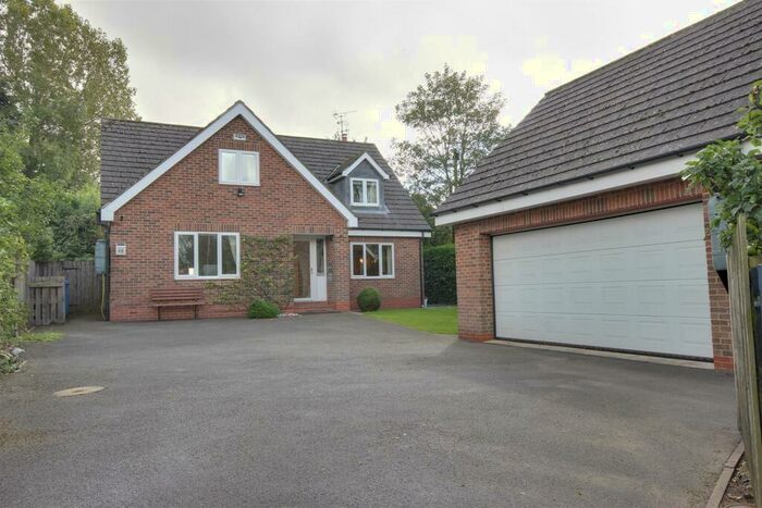 4 Bedroom Detached House For Sale In Beverley Road, South Cave, HU15