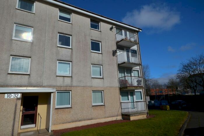 2 Bedroom Flat To Rent In Dicks Park, East Kilbride, South Lanarkshire, G75