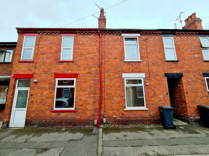 3 Bedroom Terraced House To Rent In Tealby Street, LN5