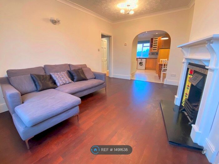 1 Bedroom Flat To Rent In Earlsfield, London, SW18