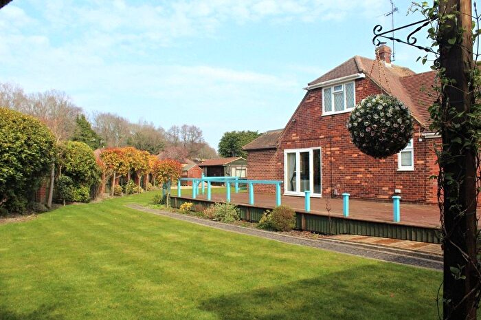 4 Bedroom Detached House To Rent In Newfield Road, Ash Vale, GU12