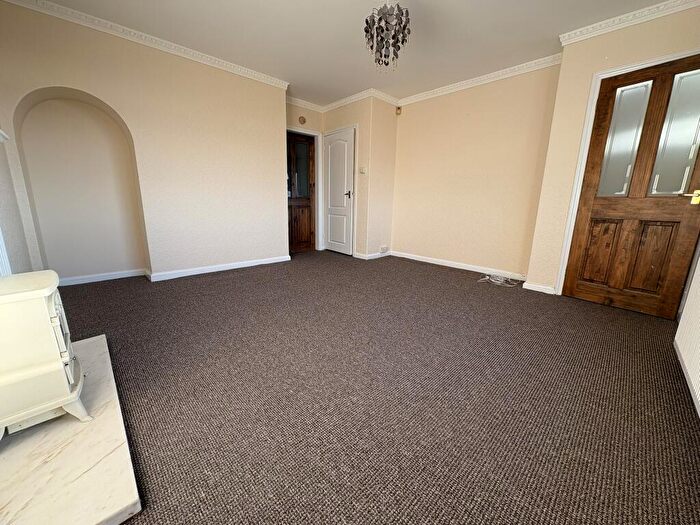 3 Bedroom Semi Detached House To Rent In Bank End Road, Worsbrough, Barnsley, S70