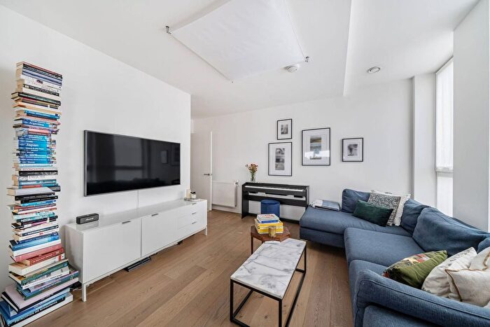 2 Bedroom Flat To Rent In Amelia Street, London, Elephant And Castle, London, SE17