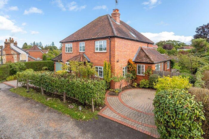 4 Bedroom Detached House For Sale In Rosemary Lane, Rowledge, Farnham, Surrey, GU10