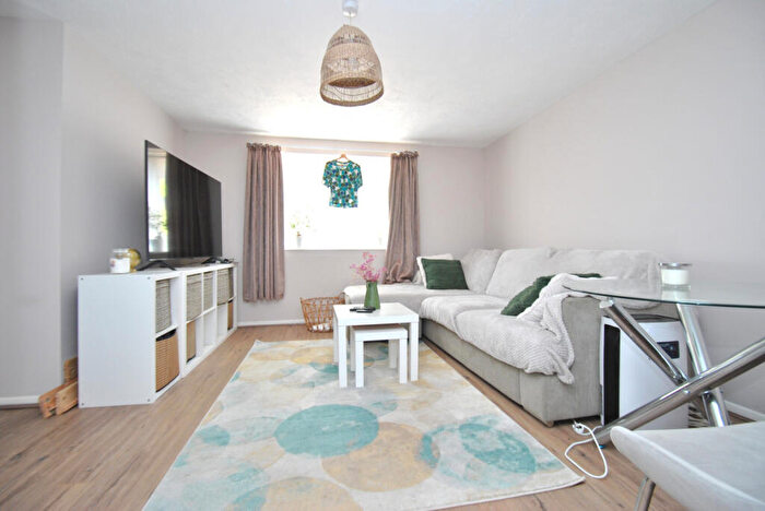 2 Bedroom Apartment To Rent In Marmet Avenue, Letchworth Garden City, SG6