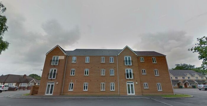 2 Bedroom Flat To Rent In Maxwell Road, Rumney, Cardiff, CF3