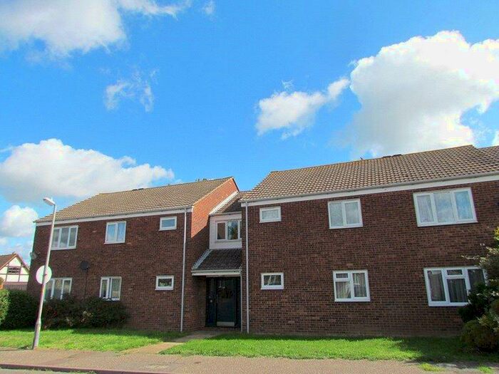 2 Bedroom Apartment To Rent In Seaview Avenue, Little Oakley, Harwich, Essex, CO12