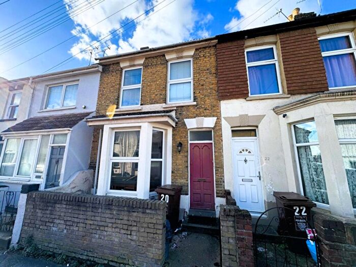4 Bedroom Terraced House To Rent In East Street, Gillingham, ME7