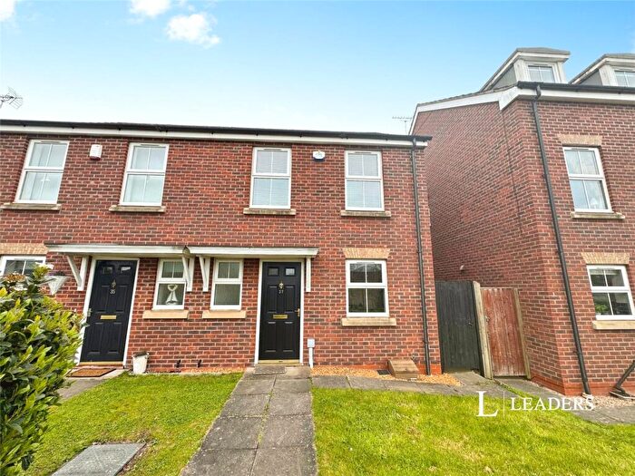 2 Bedroom House To Rent In Pear Tree Field, Nantwich, CW5