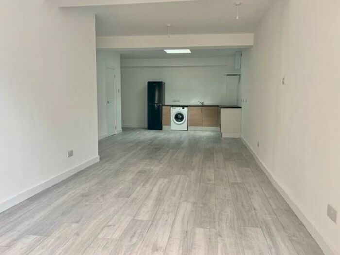 1 Bedroom Apartment To Rent In Bitterne Village, Bitterne, Southampton, SO18