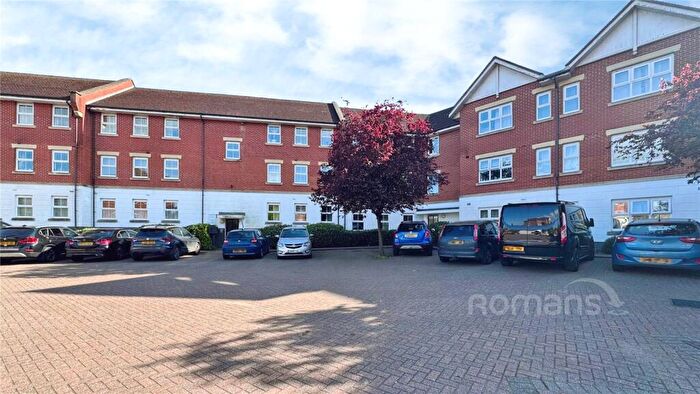 2 Bedroom Apartment For Sale In Bell Chase, Aldershot, Hampshire, GU11