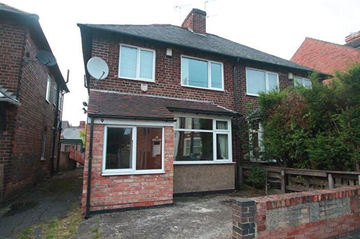 3 Bedroom Semi-Detached House To Rent In Marlborough Street, Nottingham, NG7