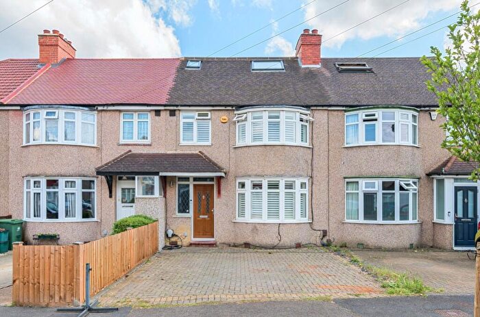 4 Bedroom Terraced House For Sale In Henley Avenue, Cheam, Sutton, SM3
