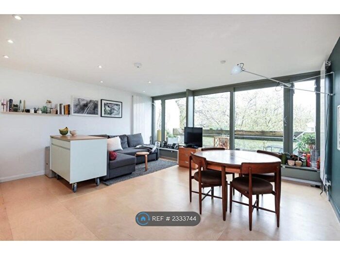 1 Bedroom Flat To Rent In Lulot Gardens, London, N19