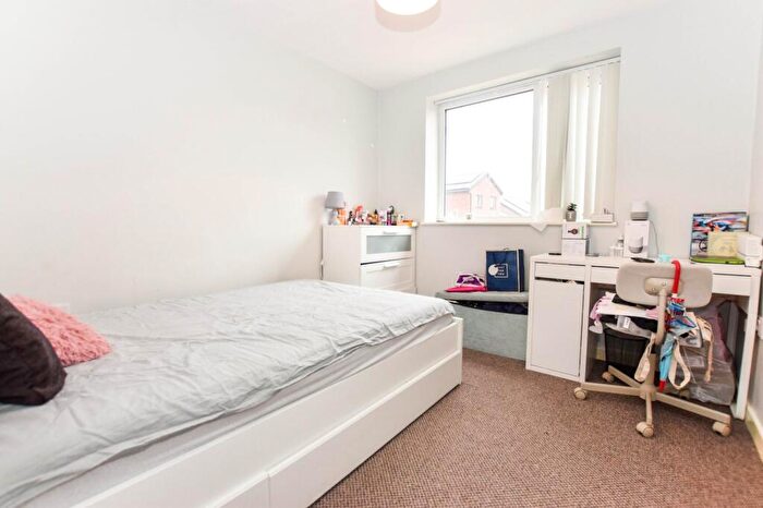 1 Bedroom Semi-Detached House To Rent In Aylesbury Close Annexe, Salford, M5