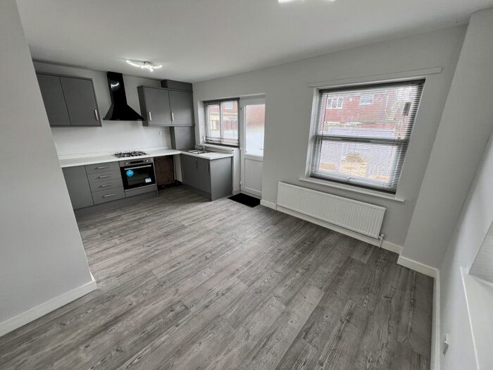 3 Bedroom Semi-Detached House To Rent In Poplar Green, Pontefract, WF8