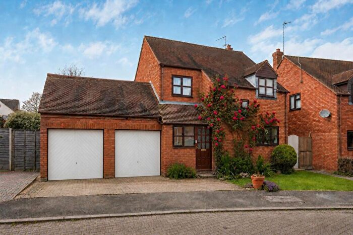 4 Bedroom Detached House For Sale In Willes Close, Faringdon, Oxfordshire, SN7