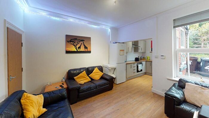 5 Bedroom House To Rent In Moor End Road, Crookesmoor, S10