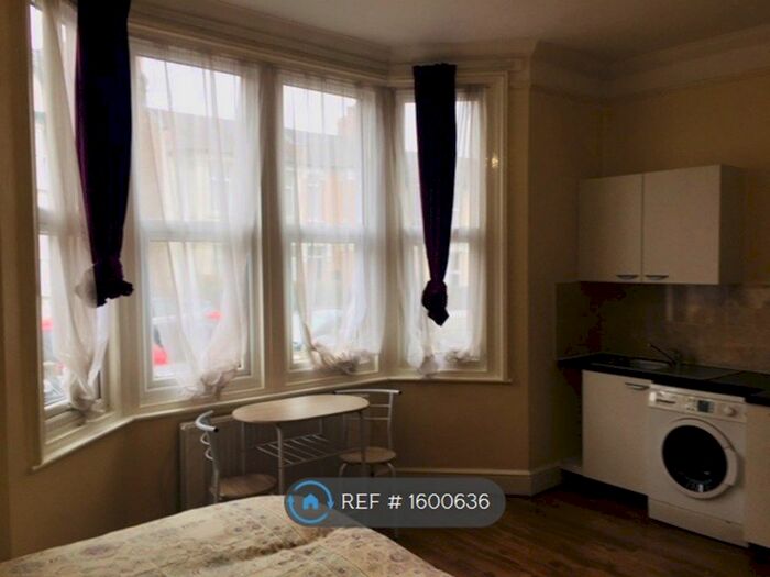 Studio To Rent In Mount Pleasant Road, London, N17