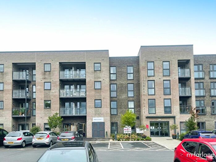 2 Bedroom Apartment For Sale In Lowry Way, Swindon, SN3
