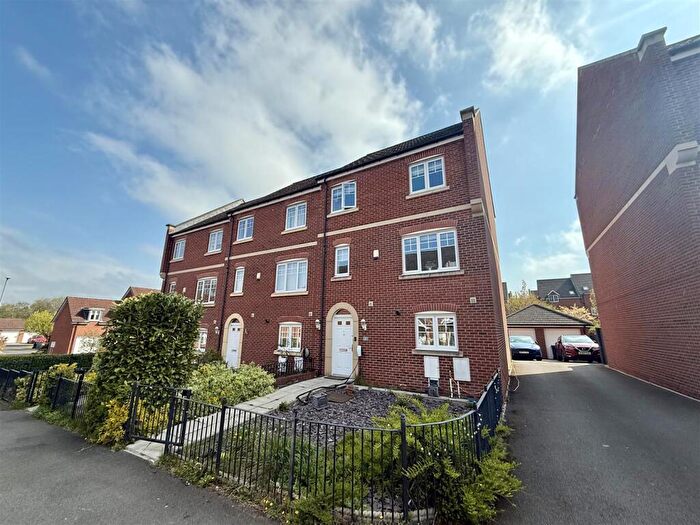 4 Bedroom Semi-Detached House For Sale In Glaisdale Court, Darlington, DL3