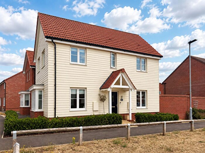 3 Bedroom Detached House For Sale In Oxlip Way, Stowupland, Stowmarket, IP14