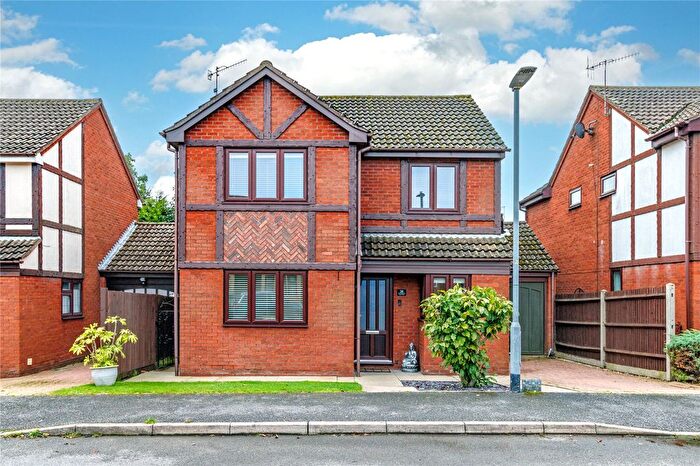 4 Bedroom Detached House To Rent In Tudor Manor Gardens, Watford, Hertfordshire, WD25