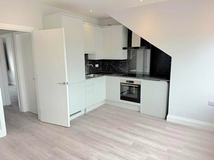 2 Bedroom Apartment To Rent In Whitwell Road, Southsea, PO4