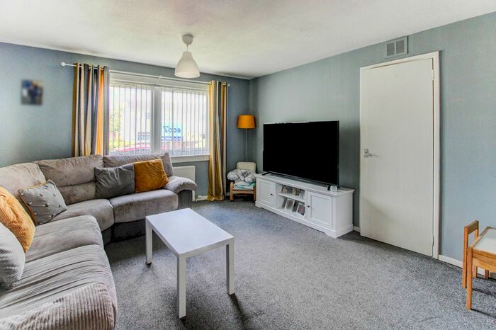 3 Bedroom Terraced House For Sale In Peveril Rise, Livingston, EH54