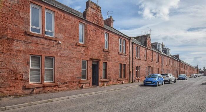 2 Bedroom Flat To Rent In Kinnaird Street, Arbroath, Angus, DD11