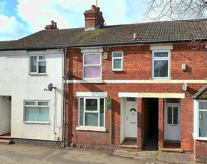 3 Bedroom Terraced House To Rent In Windmill Avenue, Kettering, Northamptonshire, NN16