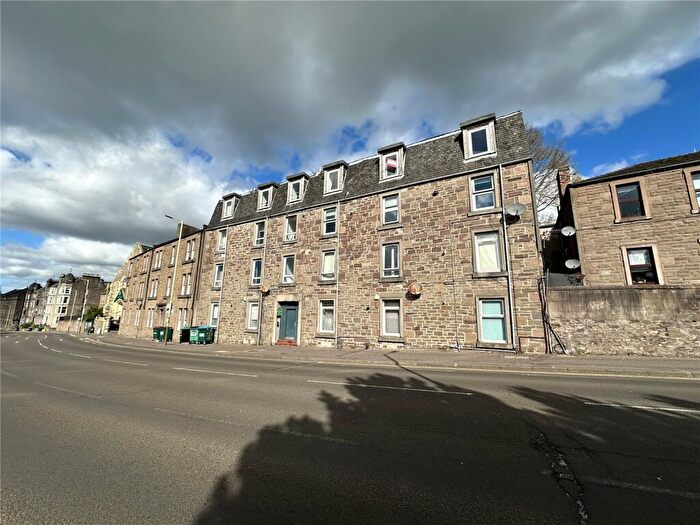 2 Bedroom Flat To Rent In Victoria Road, Dundee, DD1