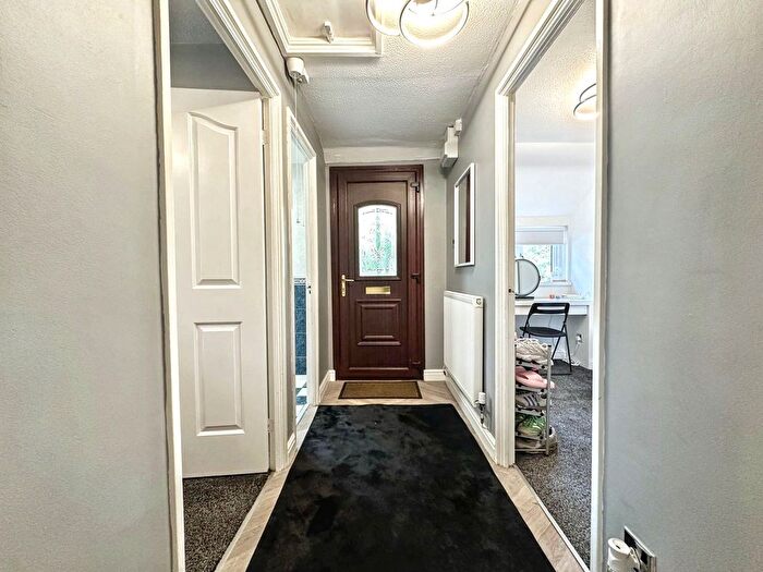 2 Bedroom Flat For Sale In Dunlin Drive, Washington, NE38