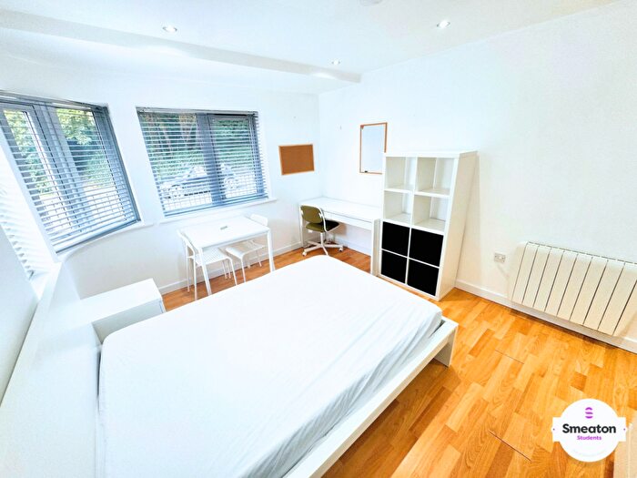 Studio To Rent In Select Studio - Available September, PL4